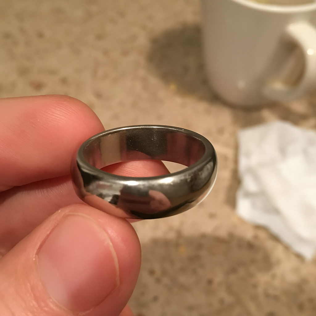 Example of a bad Etsy listing with a generic title 'Handmade Silver Ring'